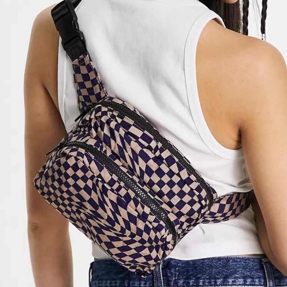BAGGU Indigo Trippy Checker Fanny Pack